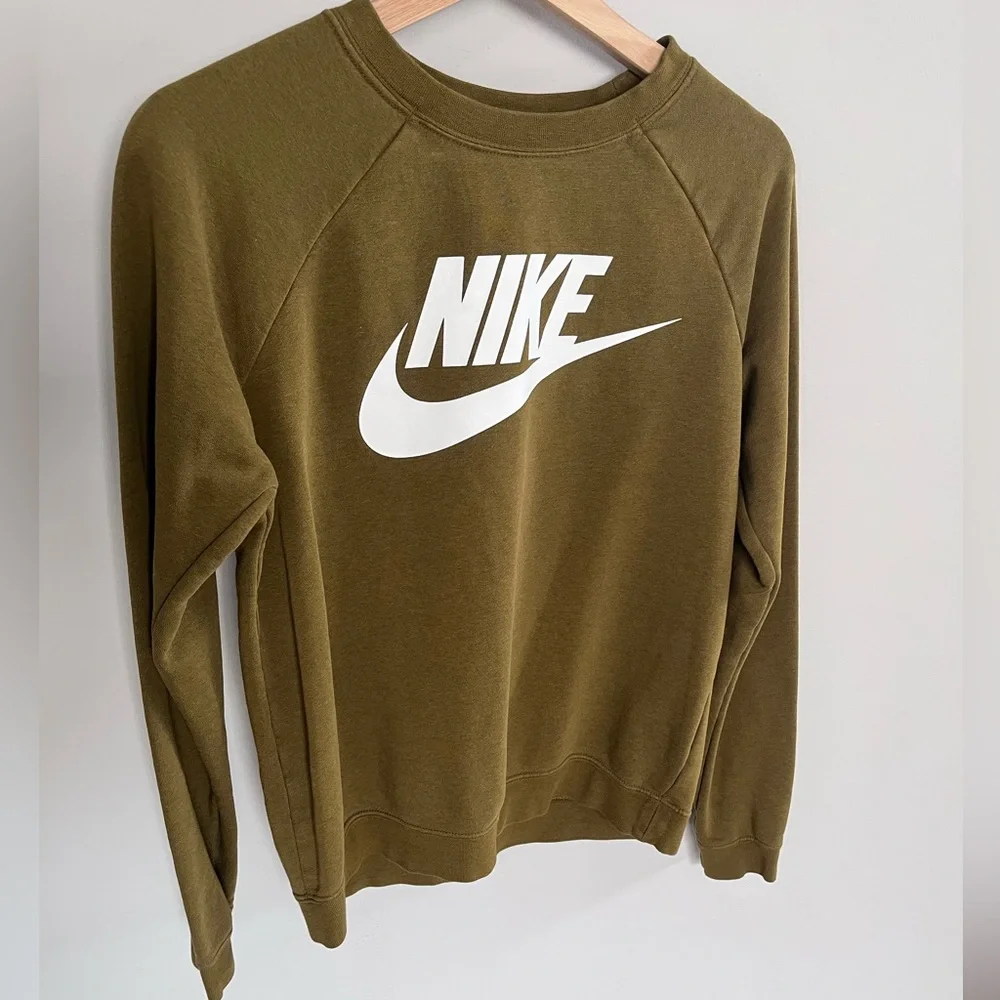 Nike Sportswear‎ Crewneck Sweatshirt Olive Green Futura Logo Pullover Small